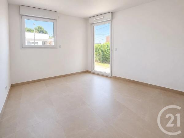 Appartement F3 à vendre  3 pièces - 59 m 2   ROQUEBRUNE CAP MARTIN  - 06