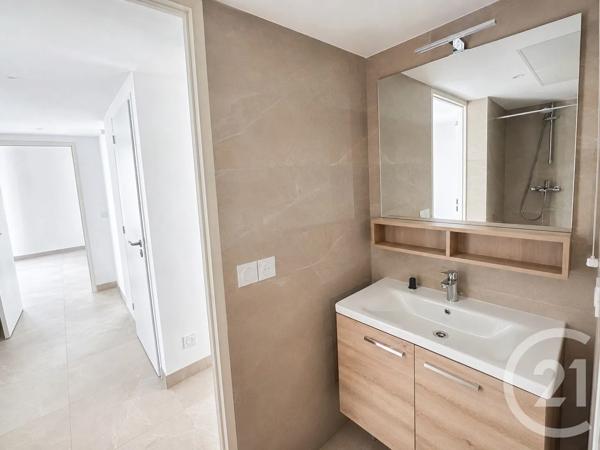 Appartement F3 à vendre  3 pièces - 59 m 2   ROQUEBRUNE CAP MARTIN  - 06