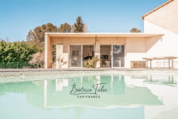 Maison contemporaine 5 pièces au cœur des vignes, piscine, 6000m2 terrain arboré, magnifique vue dans un environnement calme et privilégié, 20 minutes d’Aix-en-Provence.