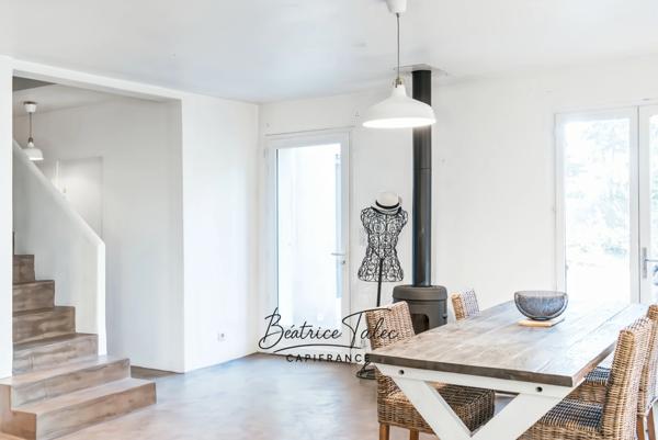 Maison contemporaine 5 pièces au cœur des vignes, piscine, 6000m2 terrain arboré, magnifique vue dans un environnement calme et privilégié, 20 minutes d’Aix-en-Provence.