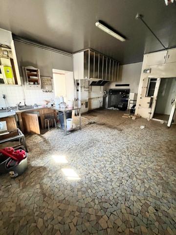 Exclusivité ERA IMMOBILIER -ensemble immobilier à rénover sur Maringues