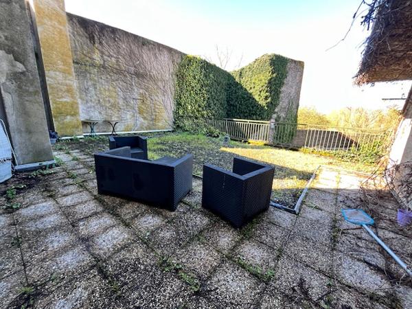 Exclusivité ERA IMMOBILIER -ensemble immobilier à rénover sur Maringues