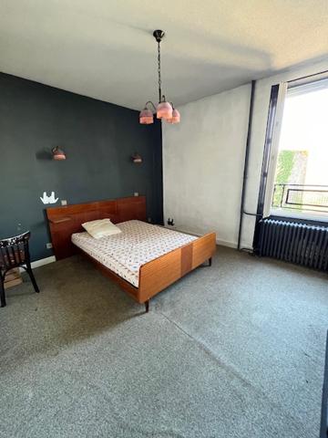 Exclusivité ERA IMMOBILIER -ensemble immobilier à rénover sur Maringues