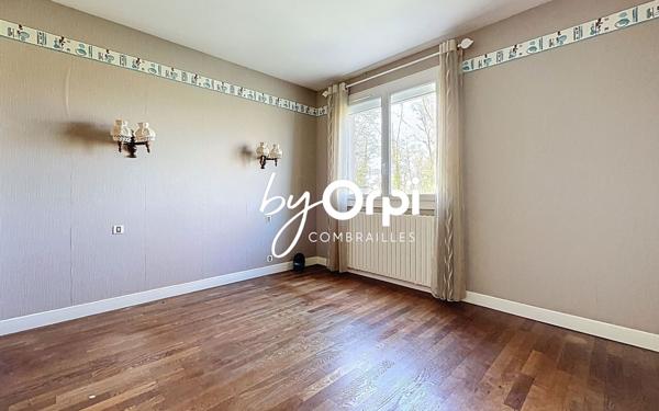 Maison à vendre    5 pièces •  Lavault-Sainte-Anne