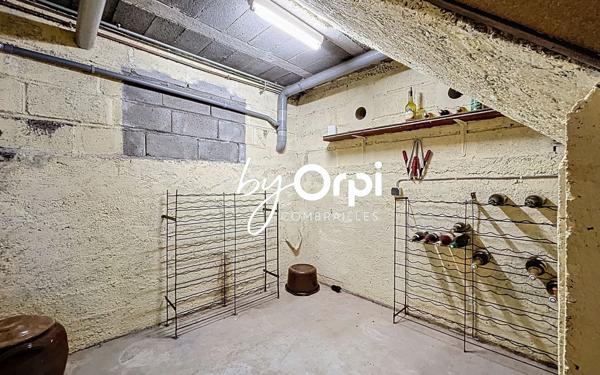 Maison à vendre    5 pièces •  Lavault-Sainte-Anne