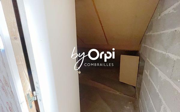 Maison à vendre    5 pièces •  Lavault-Sainte-Anne