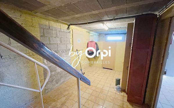 Maison à vendre    5 pièces •  Lavault-Sainte-Anne