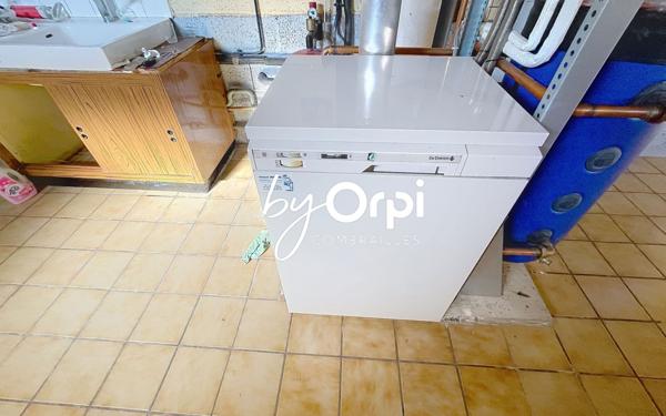 Maison à vendre    5 pièces •  Lavault-Sainte-Anne