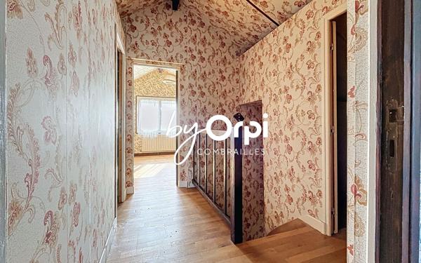 Maison à vendre    5 pièces •  Lavault-Sainte-Anne