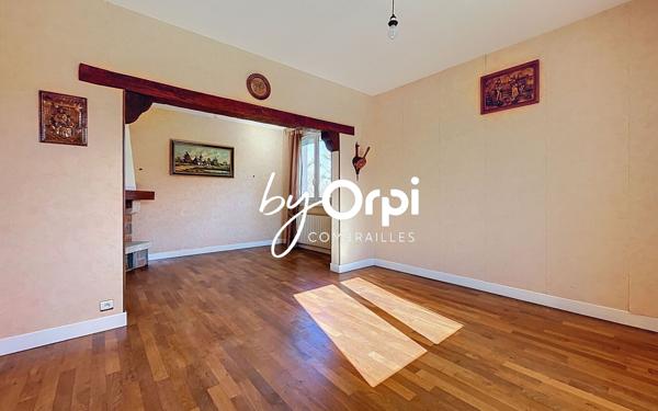 Maison à vendre    5 pièces •  Lavault-Sainte-Anne