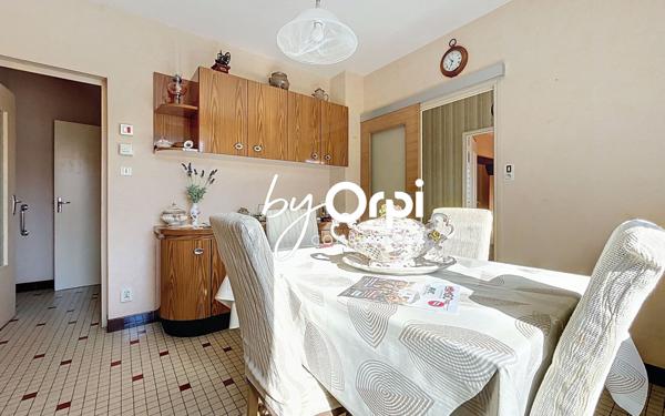 Maison à vendre    5 pièces •  Lavault-Sainte-Anne