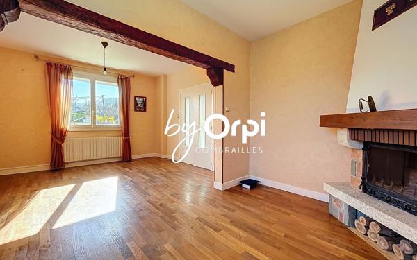 Maison à vendre    5 pièces •  Lavault-Sainte-Anne