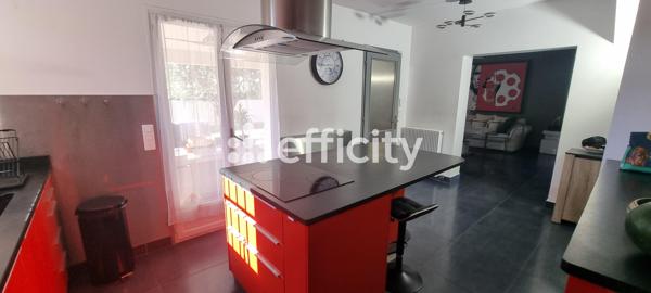 Maison
         5 pièces
        - 140 m² Bien prestige 530 000 € *