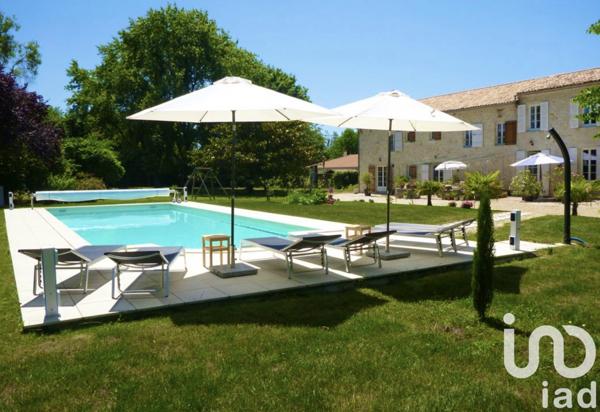 Maison à vendre 15 pièces 540 m² Lesparre-Médoc