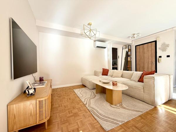 Appartement
         3 pièces
        - 70 m² Exclusivité 259 000 € *