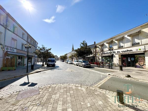 IMMEUBLE HYPER CENTRE-VILLE DE LA TREMBLADE - RAPPORT LOCATIF - INVESTISSEMENT