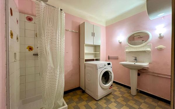 Appartement à vendre    4 pièces • 72 m2 Marseille 11