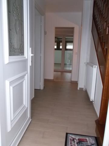 COMMUNE DE BASSUET - MAISON T 5 / SOUS-SOL / JARDIN