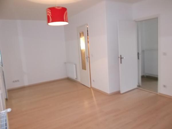 COMMUNE DE BASSUET - MAISON T 5 / SOUS-SOL / JARDIN