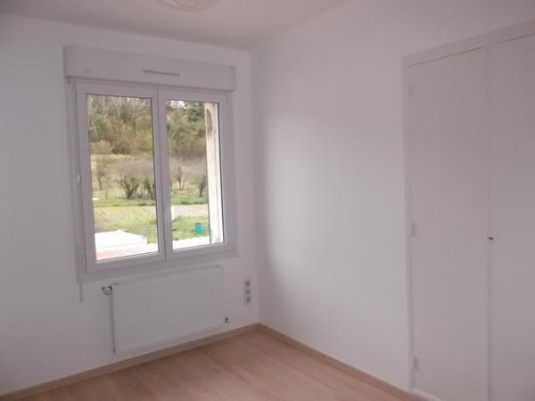 COMMUNE DE BASSUET - MAISON T 5 / SOUS-SOL / JARDIN