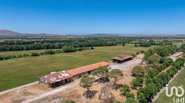 Maison à vendre 15 pièces 4 000 m² Salon-de-Provence