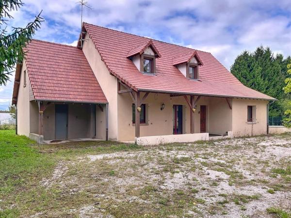 À 3 km du centre de Louhans, maison familiale