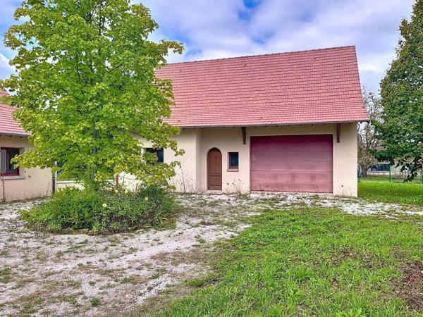 À 3 km du centre de Louhans, maison familiale