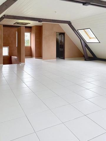 À 3 km du centre de Louhans, maison familiale