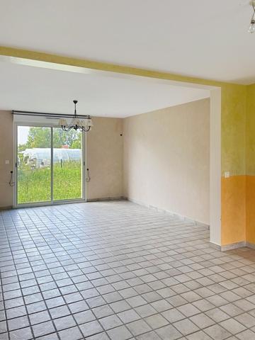 À 3 km du centre de Louhans, maison familiale