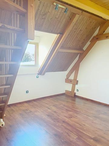 À 3 km du centre de Louhans, maison familiale