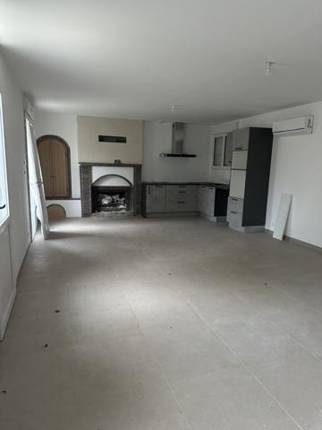 Très belle Maison en pleine campagne T5 143 m2 DPE B Senillé-saint-sauveur 86100