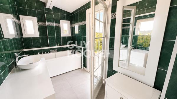 Villa vue mer à vendre de 5 pièces de 160 m²