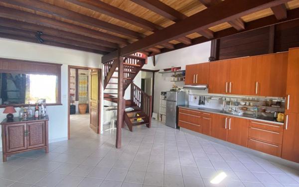 Maison à vendre    6 pièces • 172 m2 Les Trois-Îlets