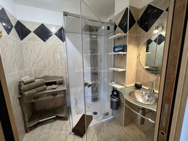 Vente                                                      Appartement
                        
                     4 pièces                      110 m2                     à Calvi