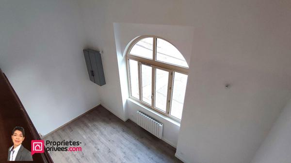 THIZY-LES-BOURG (69240) Immeuble de rapport , 5 appartements, garage et terrain 760m²