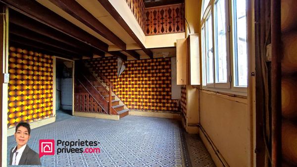 THIZY-LES-BOURG (69240) Immeuble de rapport , 5 appartements, garage et terrain 760m²