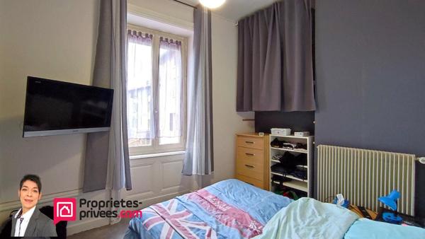 THIZY-LES-BOURG (69240) Immeuble de rapport , 5 appartements, garage et terrain 760m²