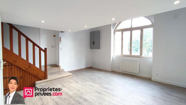 THIZY-LES-BOURG (69240) Immeuble de rapport , 5 appartements, garage et terrain 760m²
