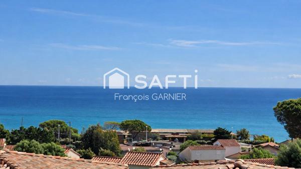 Splendide appartement T2 d'environ 49 m2, parking et vue mer.