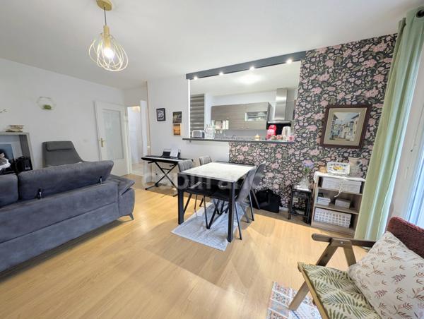 Appartement 3 pièces lumineux – 70 m² – Résidence récente (2006) - proche centre-ville