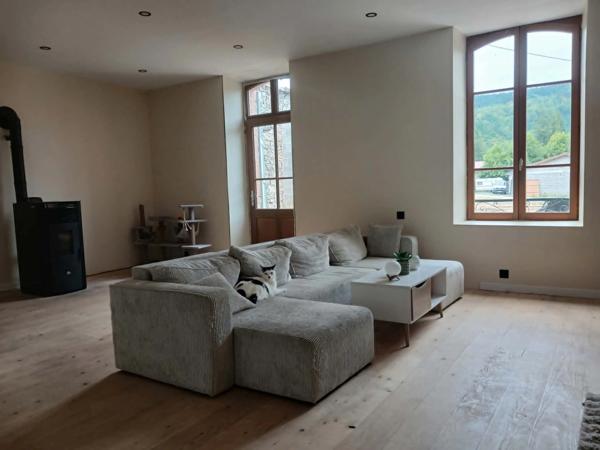 Bellevue – Thiers | Maison de caractère avec 1 200 m² de terrain et fort potentiel