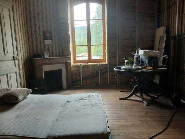Bellevue – Thiers | Maison de caractère avec 1 200 m² de terrain et fort potentiel