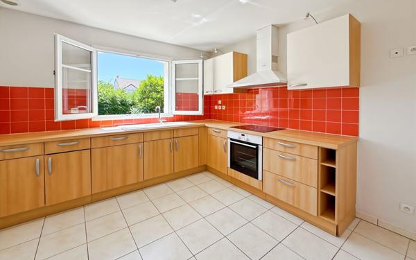 Maison à vendre    5 pièces • 134 m2 Saint-Cyr-en-Val