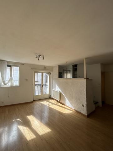 Maison de village avec garage, centre Montréal Montréal (11290)