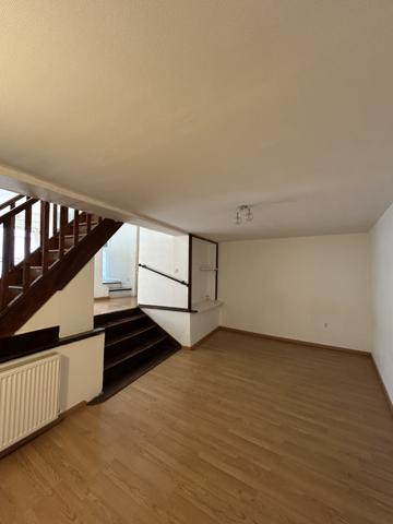 Maison de village avec garage, centre Montréal Montréal (11290)