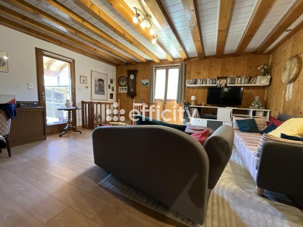 Maison
         8 pièces
        - 178 m² 650 000 € *