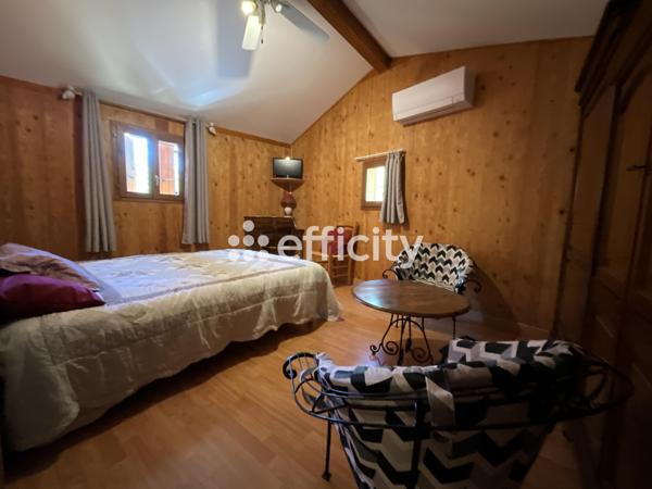 Maison
         8 pièces
        - 178 m² 650 000 € *
