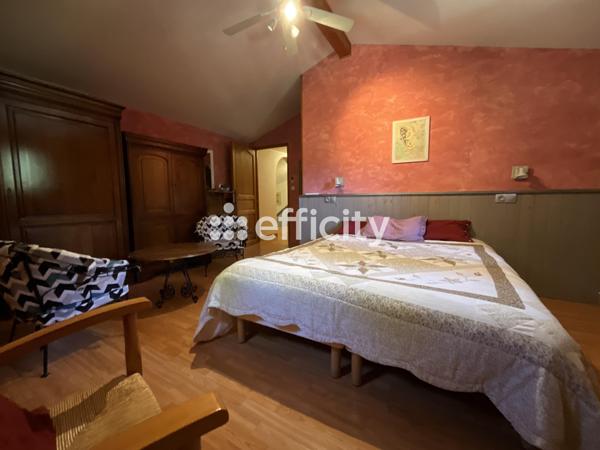 Maison
         8 pièces
        - 178 m² 650 000 € *