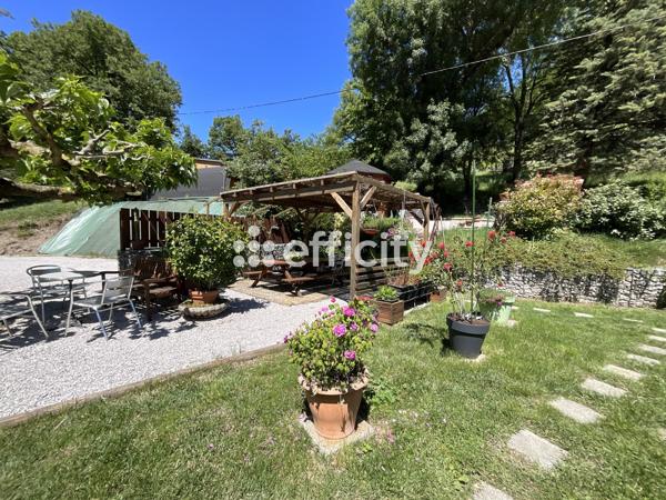Maison
         8 pièces
        - 178 m² 650 000 € *