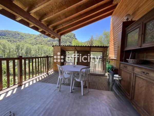 Maison
         8 pièces
        - 178 m² 650 000 € *